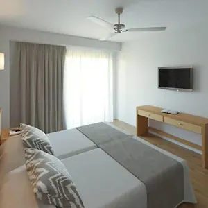 https://hostal-arenal-pins-el-arenal.allmallorcahotels.com